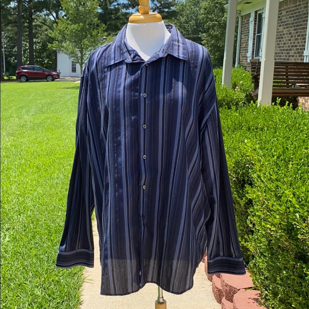 Van Heusen Blue Men’s Button Up Shirt